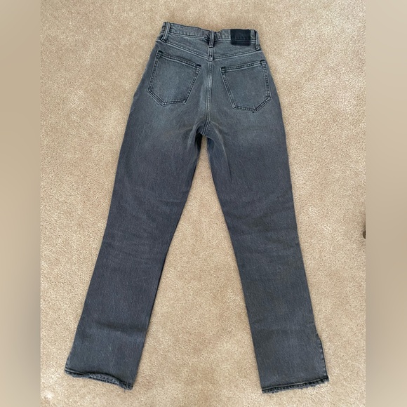 A&F STRAIGHT LEG JEANS - Picture 4 of 4